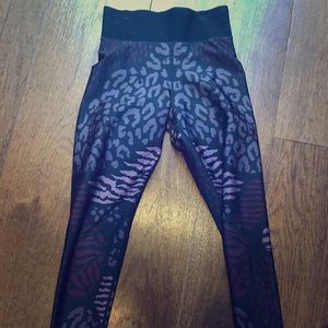 Ultracor high waist 7/8 leggings. Size XS